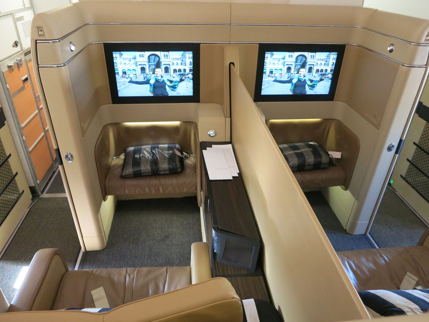 Etihad First Class Abu Dhabi - Washington Dulles