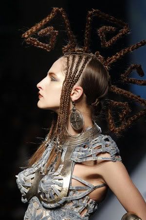 http://i617.photobucket.com/albums/tt259/fashion_news/Jean-Paul-Gaultier-44.jpg?t=1265382594