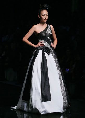 http://i617.photobucket.com/albums/tt259/fashion_news/china-3.jpg?t=1258292843